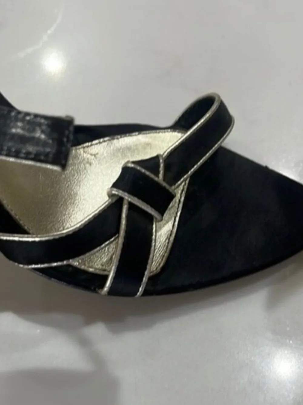 Karen Millen Black and Gold Heels with Sleek Design